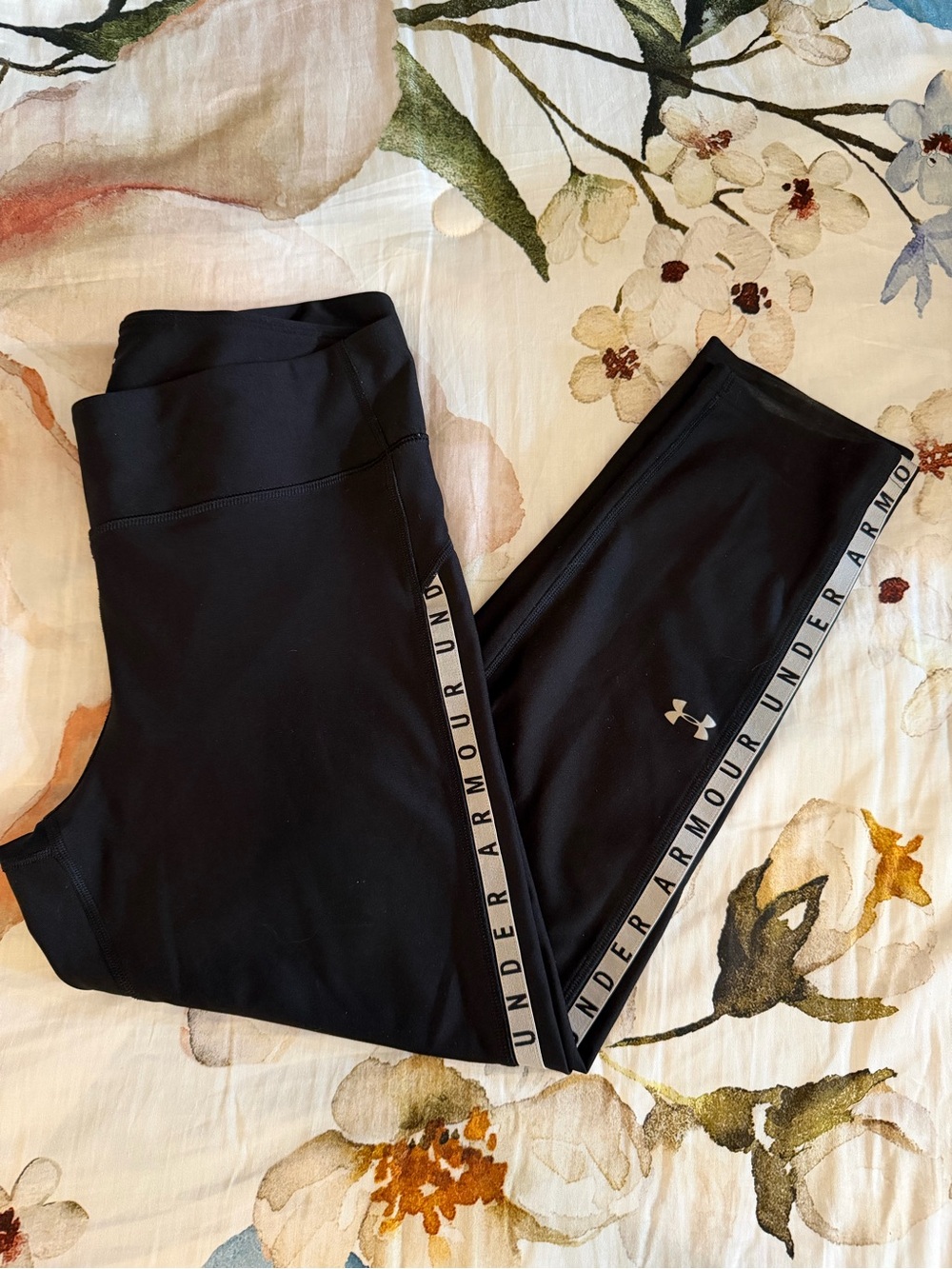 Under Armour Black Cropped Logo Trim Leggings